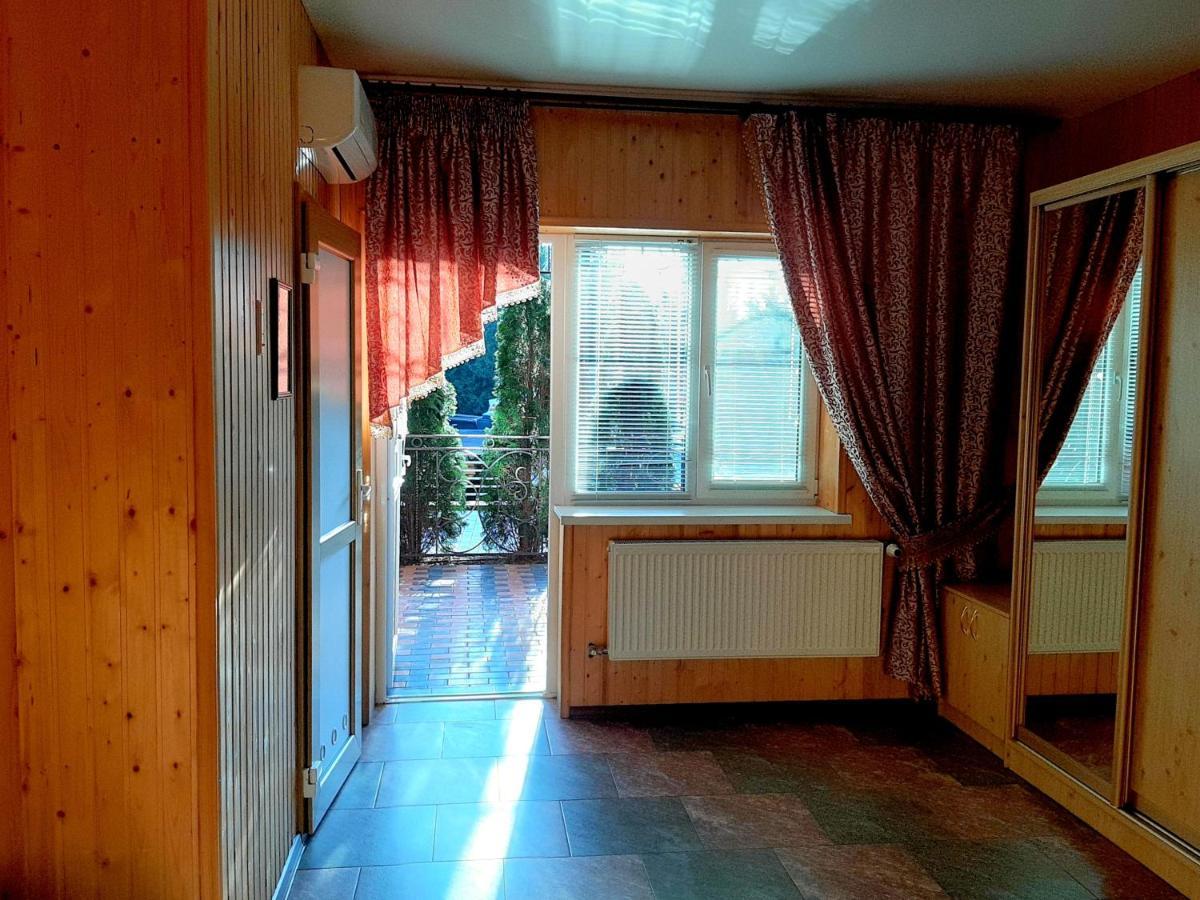 Заміський Комплекс Grand Prix Hotel Tsyurupynsk Exterior foto