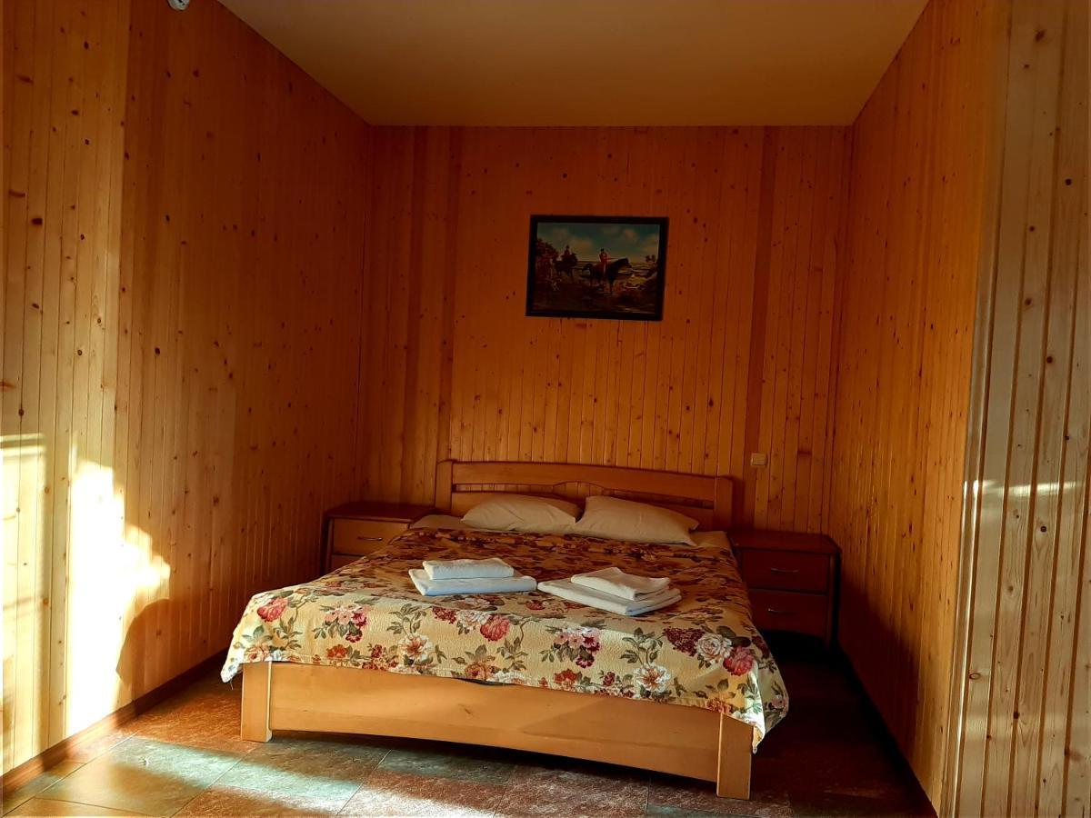 Заміський Комплекс Grand Prix Hotel Tsyurupynsk Exterior foto